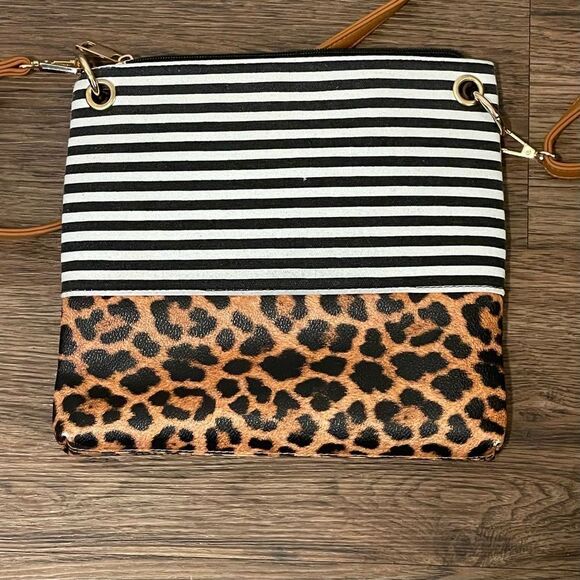 NWOT Lovevook Horizontal Stripe and Leopard Crossbody - Picture 9 of 14